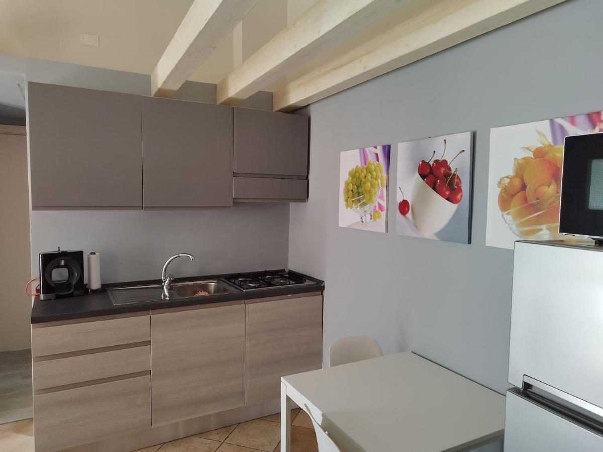 Апартаменты Casa Nicole Кастельбуоно Экстерьер фото